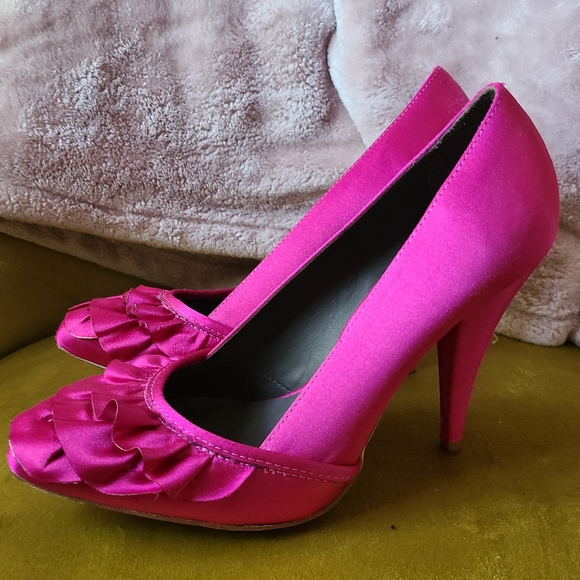 BCBGMaxAzria Pink Satin Heels - Picture 3 of 7